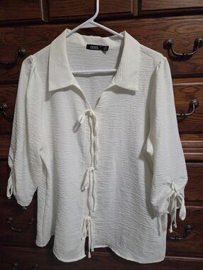 Curella Cream Textured Tie-Front Blouse